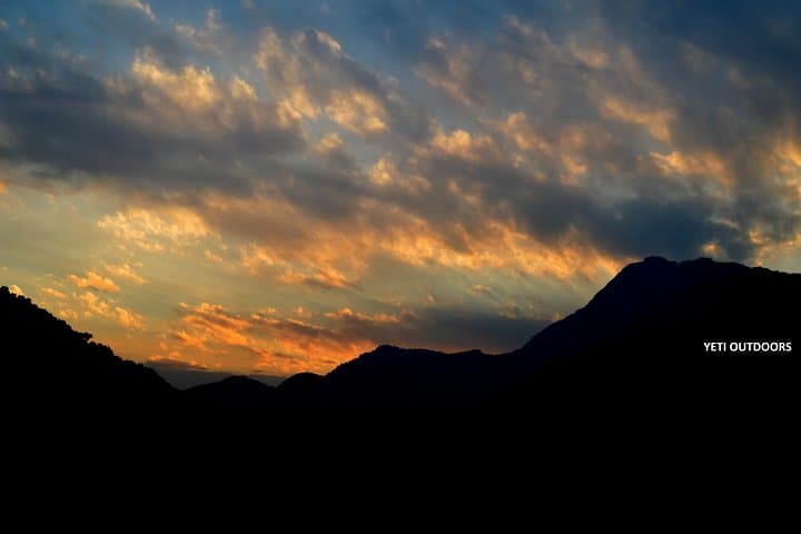 Valley of Flowers & Hemkund Trek: 6-Day Himalayan Camping Guide photo 3