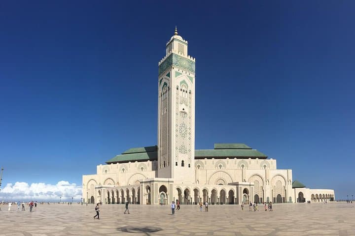 Casablanca VIP City Tour: Hassan II Mosque, Corniche & Habous Quarter photo 3