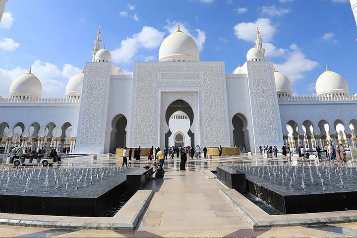 Premium Private Abu Dhabi Full-Day City Tour — Sheikh Zayed Mosque, Qasr Al Watan & Ferrari World