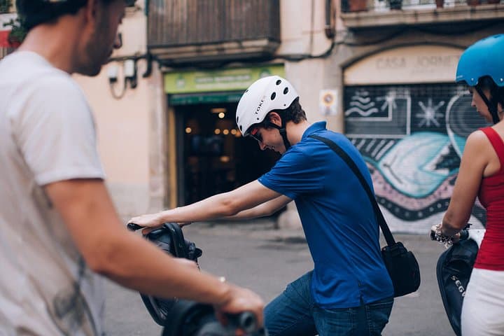 Classic Barcelona Segway Tour: Gothic Quarter to Barceloneta Beaches photo 6