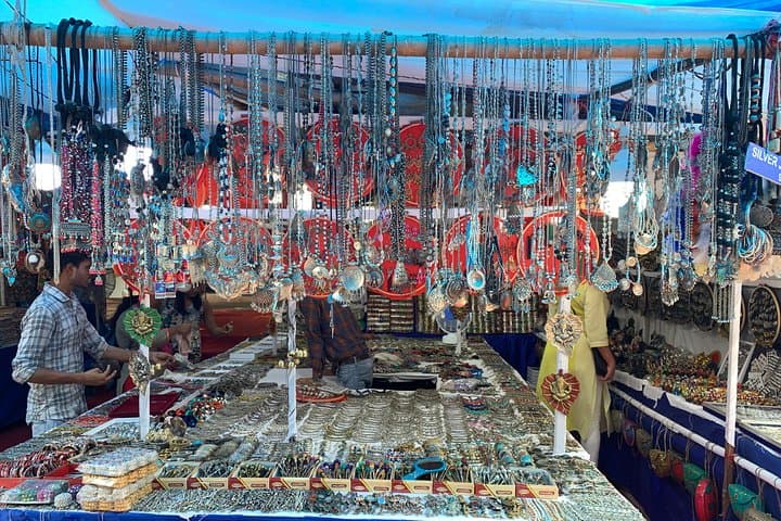 Private Full-Day Shopping Tour in New Delhi: Old Delhi Markets, Street Food & Rickshaw Ride photo 4