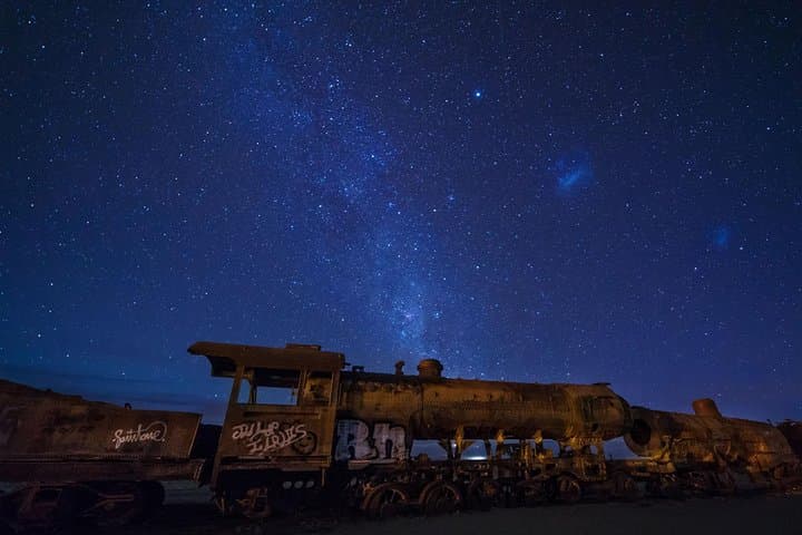 Mirror Skies: Uyuni Salt Flat Sunrise & Stargazing (Half Day) photo 3