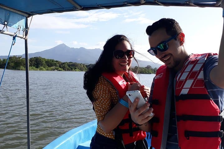 Granada Private Boat Ride and Colonial City Tour to Catarina Lookout