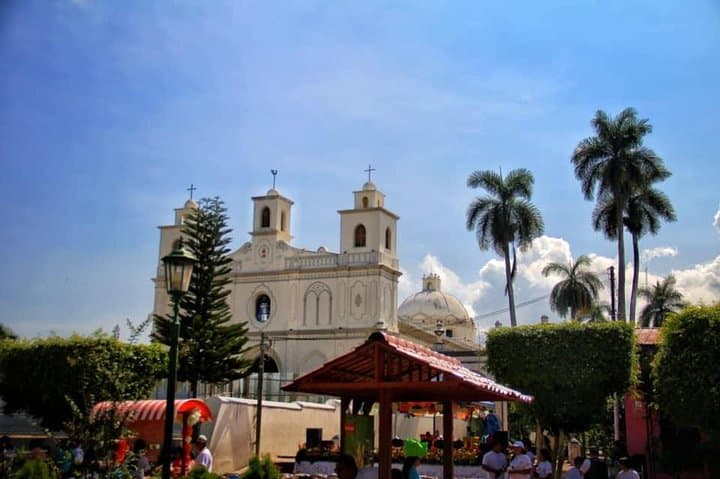 6-Day West El Salvador Adventure: Cerro Verde Rim Walks, Coffee Farms & Maya Ruins photo 2