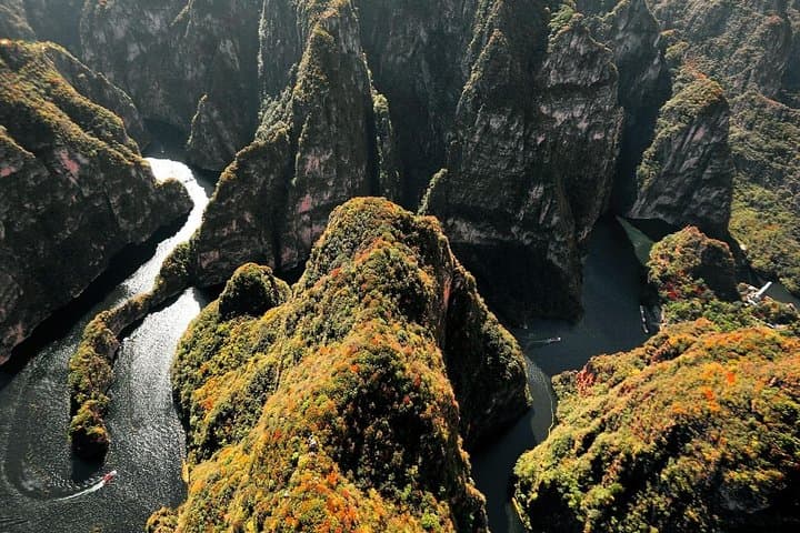 Longqing Gorge Cruise & Unrestored Badaling Great Wall — Private Day Tour from Beijing photo 3