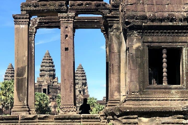 Phnom Penh and Siem Reap 5-Day Cultural Tour — Angkor Wat, Killing Fields & Tonle Sap photo 4