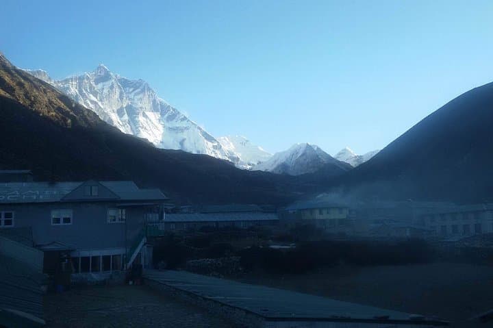 Everest Base Camp Trek: Complete Guide to the Khumbu High-Altitude Journey photo 2