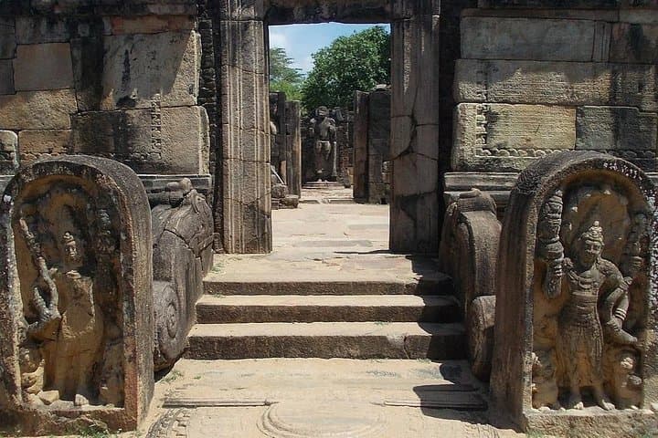 Sri Lanka North East Tour — 10 Nights of Heritage, Safari & East Coast Beaches photo 5
