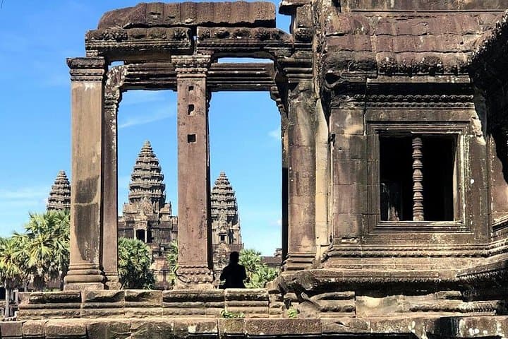 7-Day Siem Reap & Phnom Penh Classic: Angkor, Tonle Sap and Silk Island photo 1