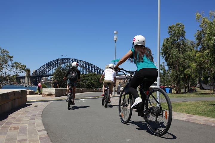 Sydney Express Electric Bike Tour: Half-Day Highlights & Harbor Views