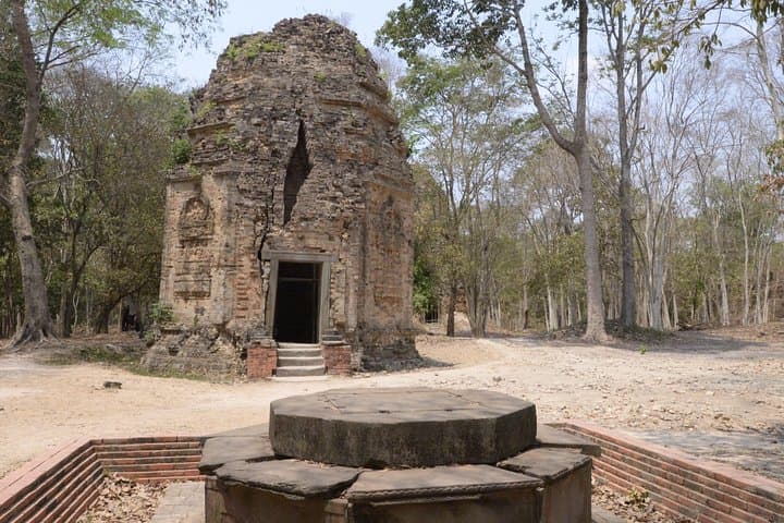 Private Sambor Prei Kuk & Spean Praptos Guided Tour from Siem Reap