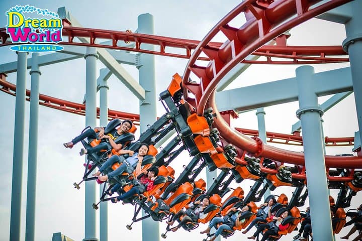 Dream World Bangkok: Practical Guide to the Theme Park with Buffet Lunch