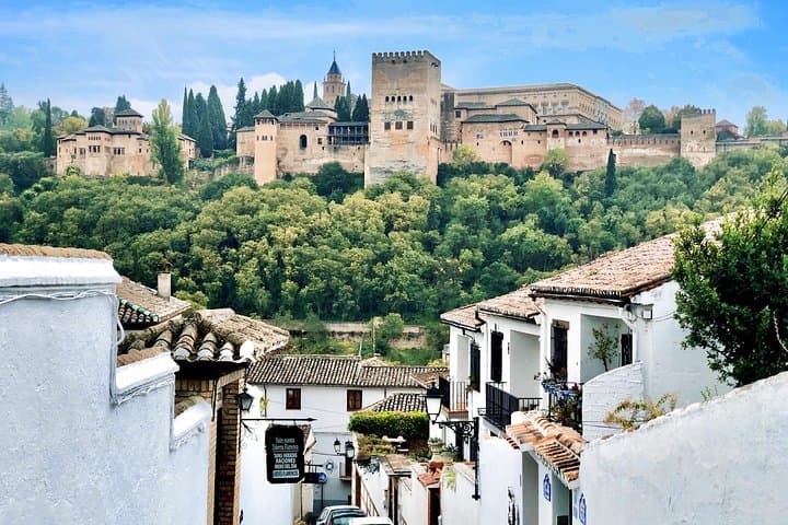 Albaicin Granada Private Walking Tour: UNESCO Muslim Quarter & Alhambra Views
