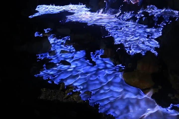 Ijen Blue Fire Night Trek: Private Tour from Bali to Kawah Ijen photo 2