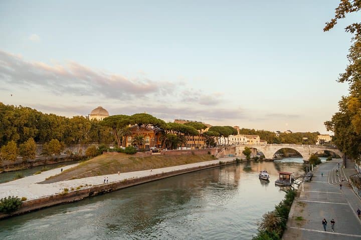 Rome Treasure Hunt in the Ghetto and Trastevere: Interactive Walking Quiz photo 3