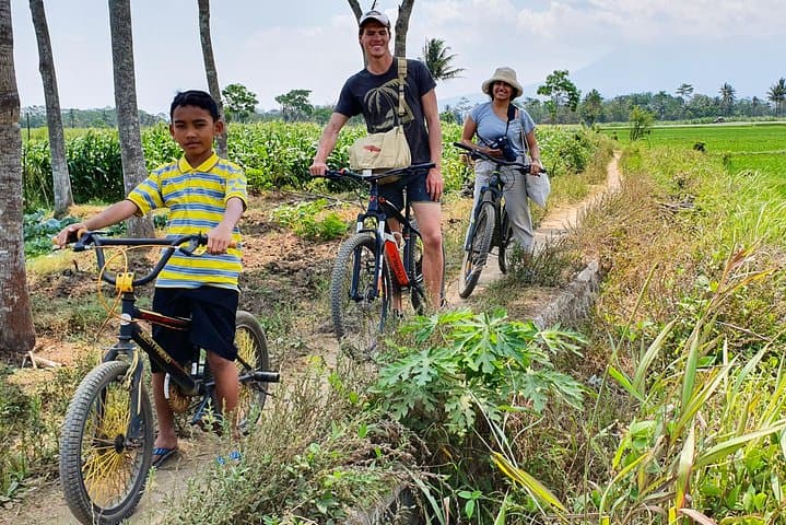 Malang Cycling Village Tour: 6-Hour Rural Ride Through East Java