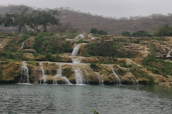 East Salalah Full-Day: Darbat, Tawi Attair & Sumhuram Ruins Day Tour photo 3