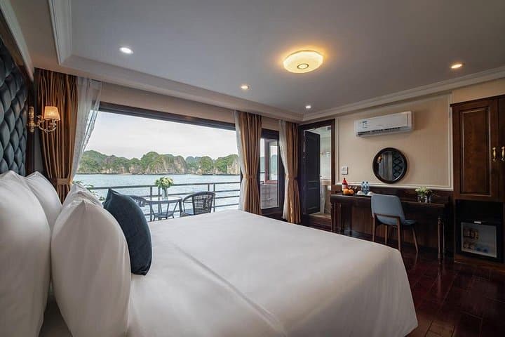 Halong Bay 2-Day Luxury Overnight Cruise: Sung Sot, Titop & Kayaking photo 1