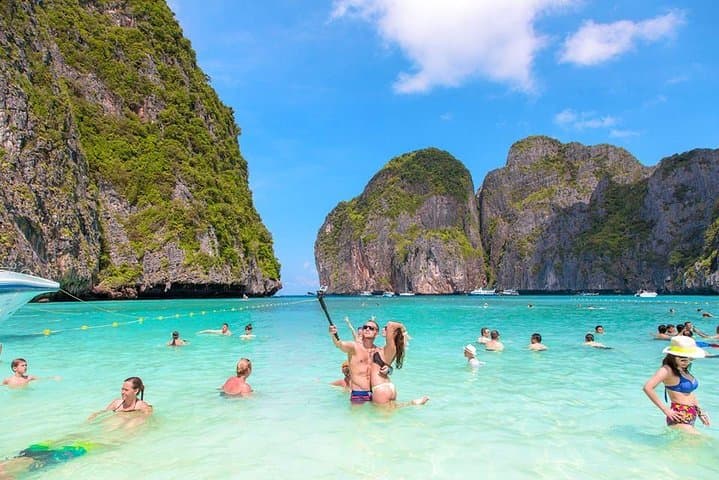 Phi Phi Bamboo Deluxe Plus Tour: Speedboat Island-Hopping & Snorkel from Phuket