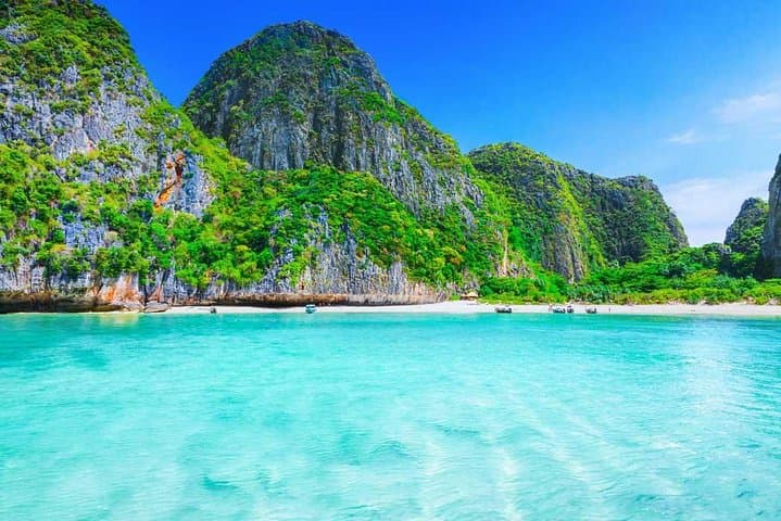 Phi Phi Bamboo Deluxe Plus Tour: Speedboat Island-Hopping & Snorkel from Phuket photo 2