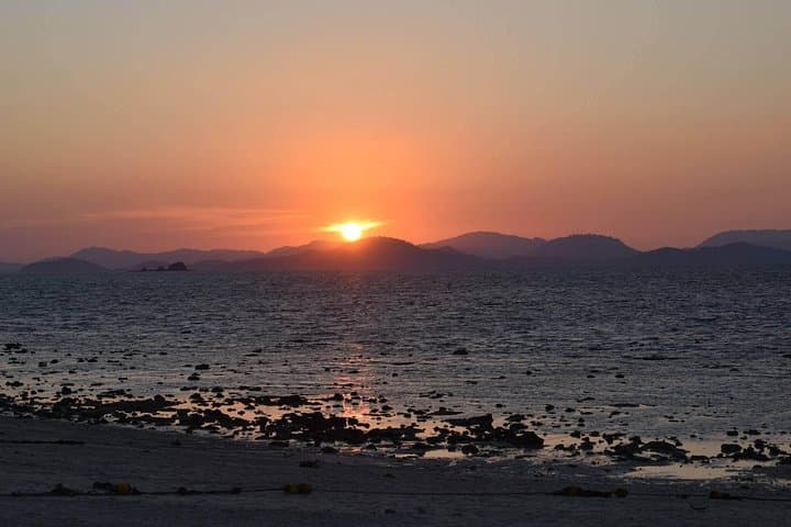 Phi Phi Sunrise Private Speedboat Tour to Maya Bay & Koh Khai photo 5