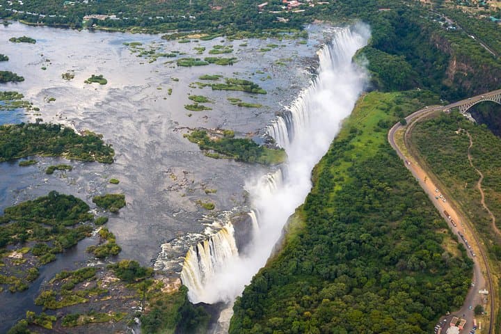 Victoria Falls Helicopter Flight: 25–30 Minute Game & Falls Scenic Tour photo 3