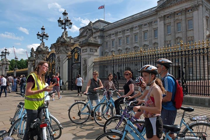 Central London Landmarks Bike Tour — Westminster, Buckingham Palace & St Pauls by Bike photo 2