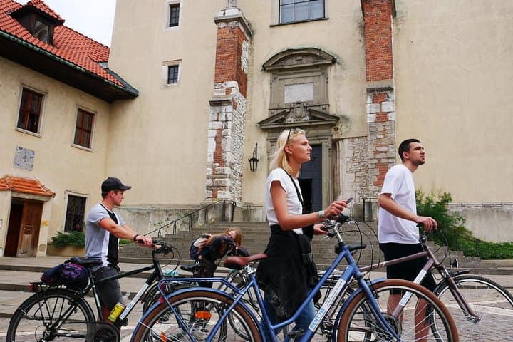 Krakow to Tyniec: Vistula River Bike Tour & Benedictine Picnic photo 4