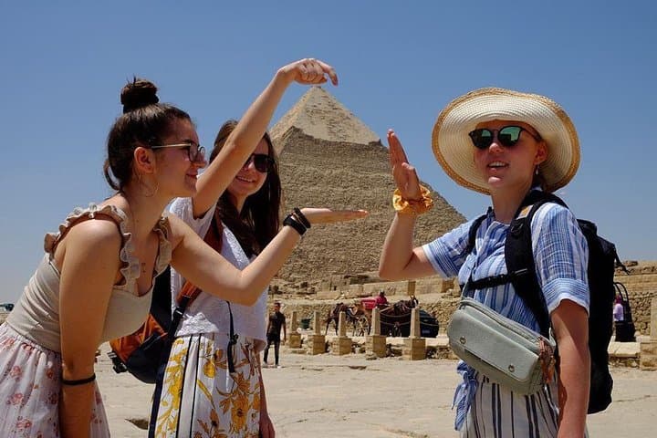 8-Day Private Egypt Tour: Cairo, Nile Cruise, Abu Simbel & Luxor