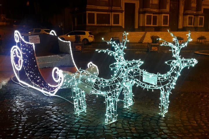 Christmas in Rome Walking Tour — Festive Lights, Hot Chocolate & Historic Sights photo 3