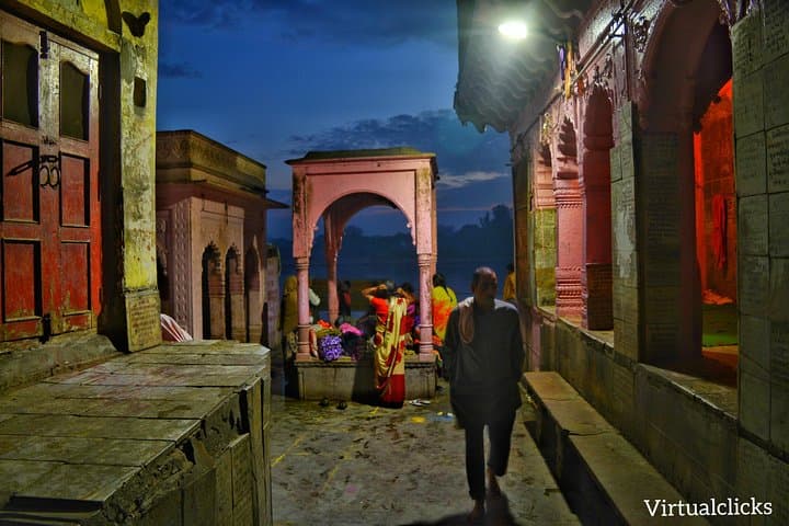 Private Mathura & Vrindavan Day Tour from Agra — Temples, Ghats & Pilgrim Walk photo 4