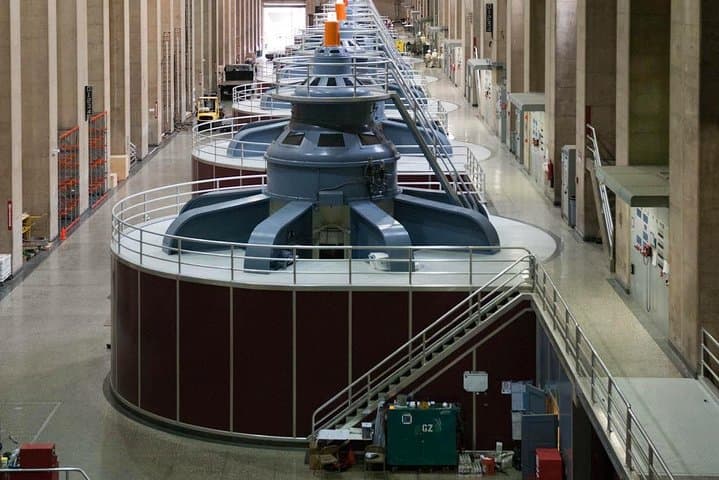 Ultimate Hoover Dam VIP Tour from Las Vegas — Powerplant, Walk-on-Top & Lunch photo 6