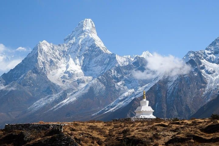 Classic Everest Base Camp Trek: 24-Day Lodge Trek to Everest Base Camp photo 2
