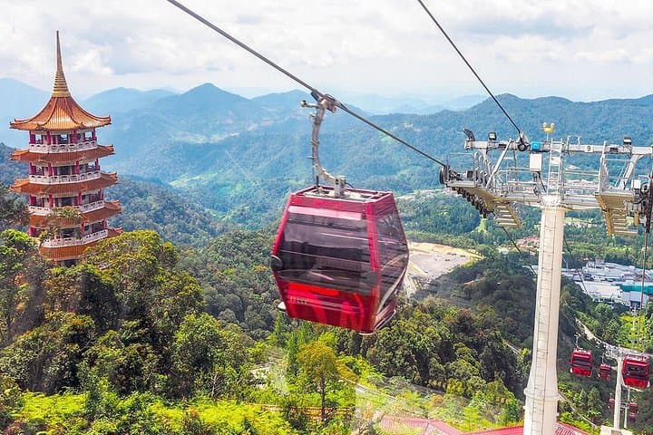 Batu Caves to Genting Highlands: Day Tour with Awana Skyway Cable Car photo 2