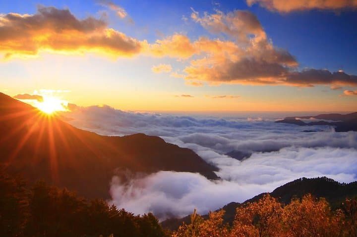 Nagarkot Nature Walk: Sunrise Hike from Bhaktapur to Himalayan Vistas photo 2
