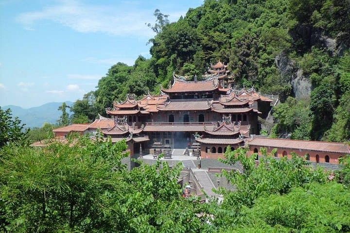 Anxi Tea Day Trip from Xiamen — Qingshui Rock, China Tea Capital & Tieguanyin Tasting