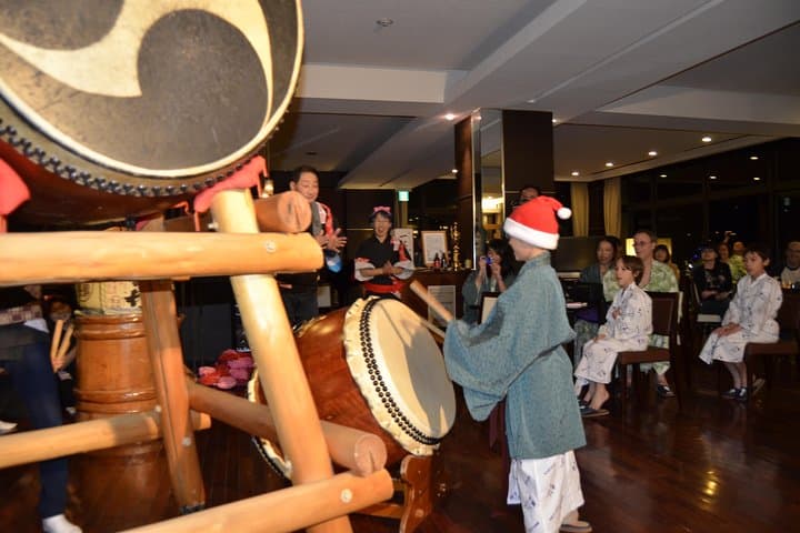 Nagano Ski Buffet: Deep Powder, Snow Monkeys & Onsen Recovery photo 3
