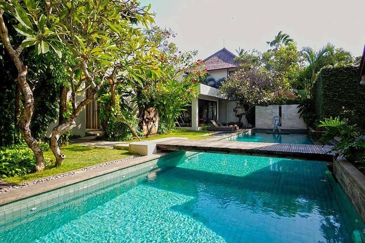 TULA Half-Day Nadis Flow: Dynamic Dance Meditation, Lymphatic Massage & Vegetarian Meal in Seminyak photo 4