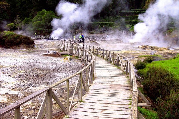 Private 4x4 Furnas Hot Springs Tour with Volcanic Cozido & 3‑Course Lunch photo 4