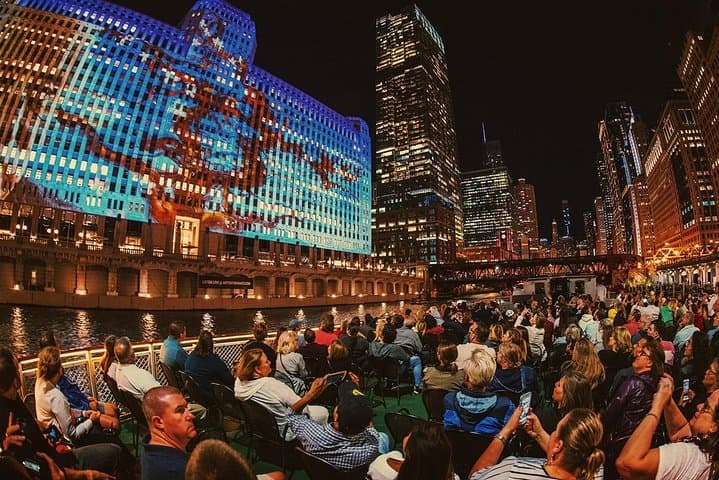 Chicago Architecture River Cruise Aboard First Lady — 90-Minute Docent-Led Tour photo 4