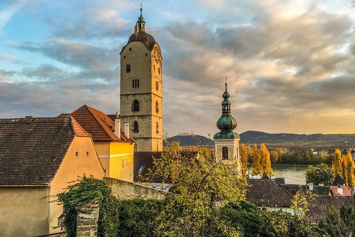 Wachau Winter Walk: Krems Vineyard Hike & Danube Views photo 2