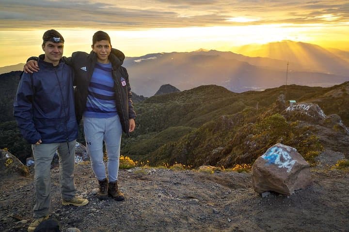 Sunrise Summit: 4x4 Ascent of Volcán Barú from Boquete photo 2