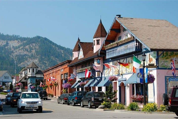 Snoqualmie Falls and Leavenworth Day Trip from Seattle — Waterfalls, Bavarian Streets & Pacific Northwest Scenery photo 2