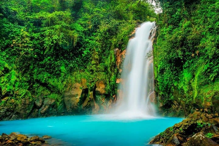 Rio Celeste Full-Day Tour from Monteverde — Waterfall, Teñidero & Blue Lagoon