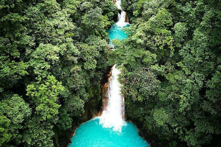 Rio Celeste Full-Day Tour from Monteverde — Waterfall, Teñidero & Blue Lagoon photo 6