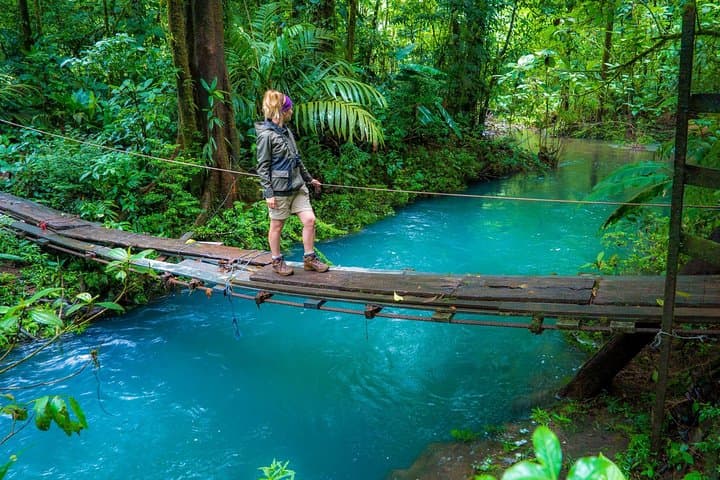 Rio Celeste Full-Day Tour from Monteverde — Waterfall, Teñidero & Blue Lagoon photo 2