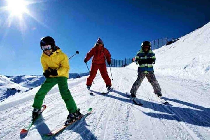 Gulmarg Snow Skiing: Five-Day Ski Adventure on Kashmir’s Gondola and Afarwat Slopes photo 2