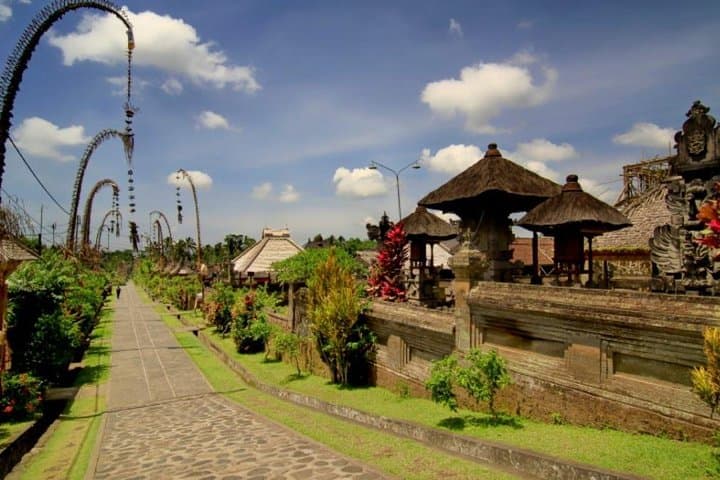 Tukad Cepung Waterfall and Besakih Temple Day Tour — Bali's Canyon Falls & Mother Temple photo 5