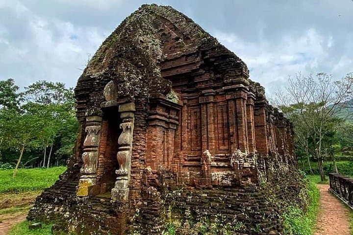 My Son & Marble Mountains Day Tour from Hoi An: Temples, Caves & Lantern Night Market photo 3