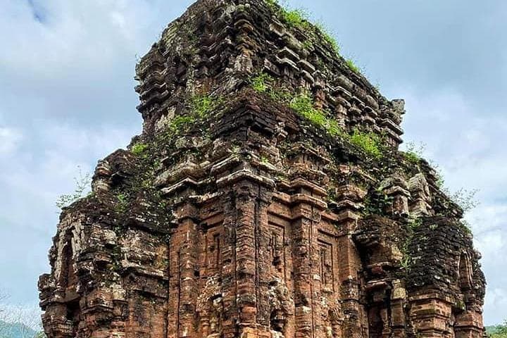 My Son & Marble Mountains Day Tour from Hoi An: Temples, Caves & Lantern Night Market photo 4